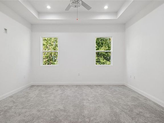 5th image of 4554 Dodt Ave