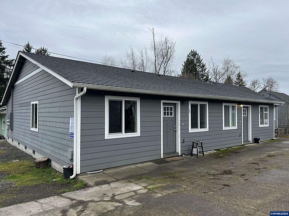 2nd image of 612 NE Santiam Blvd