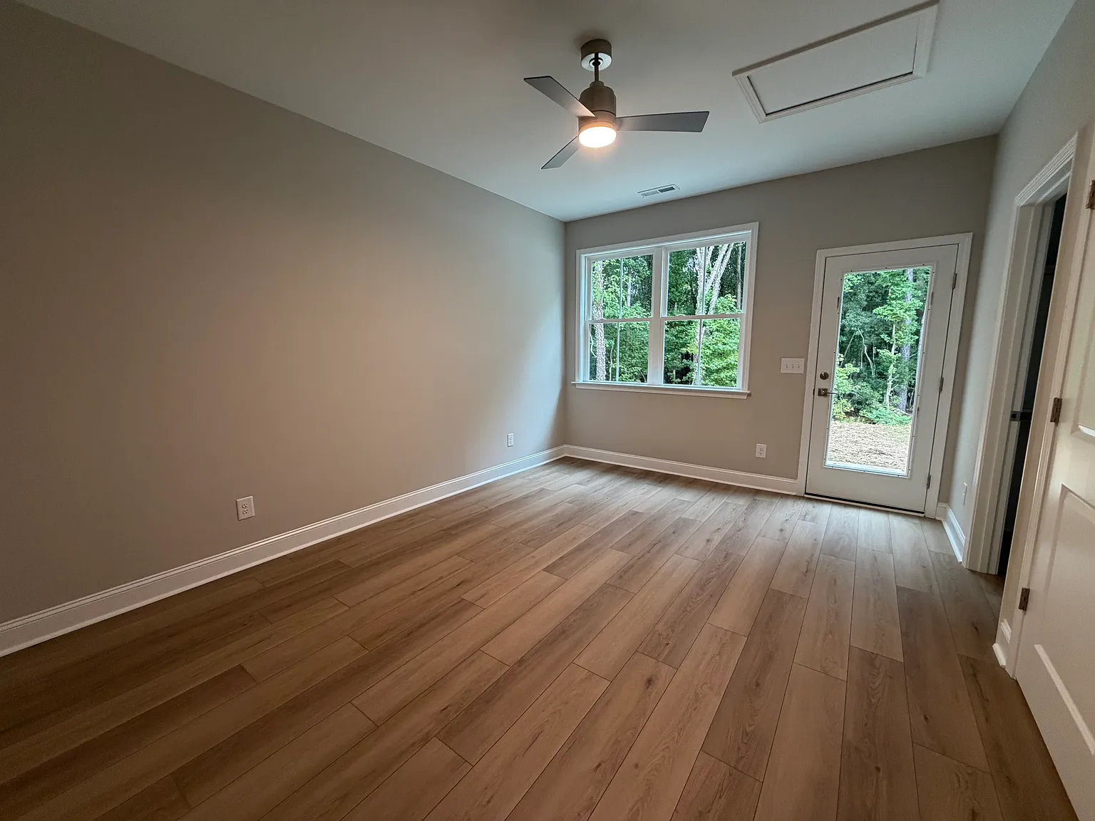 3 bed, 2.5 bath, 1500 sqft, $1,795 — Photo 4