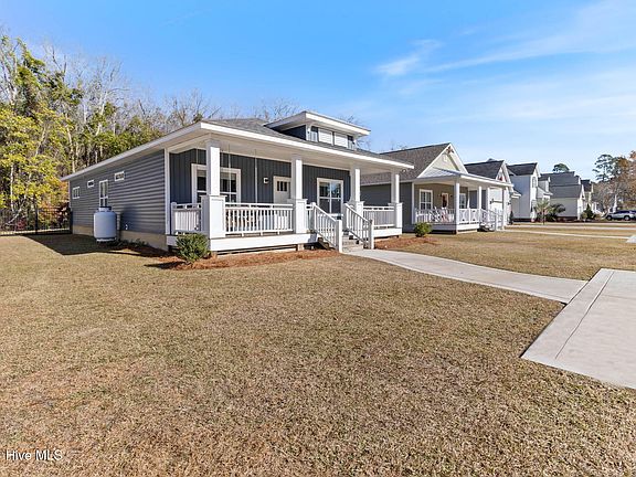 2nd image of 347 Grays Lane