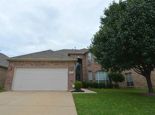 2749 Thorncreek Ln, Fort Worth, TX 76177