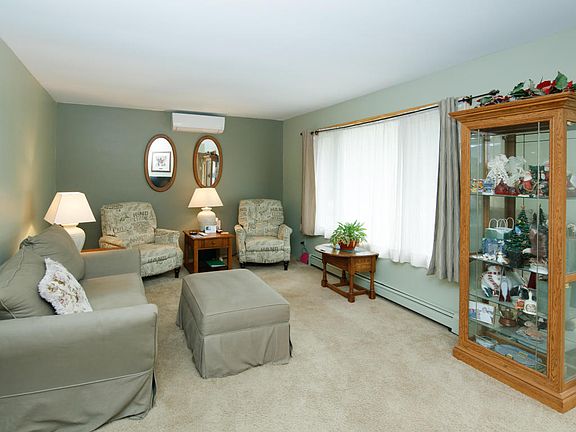 3rd image of 1573 Woodlea Dr