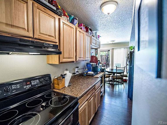 3rd image of 900 Excalibur St APT A