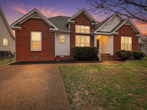 2136 Long Meadow Dr, Spring Hill, TN 37174
