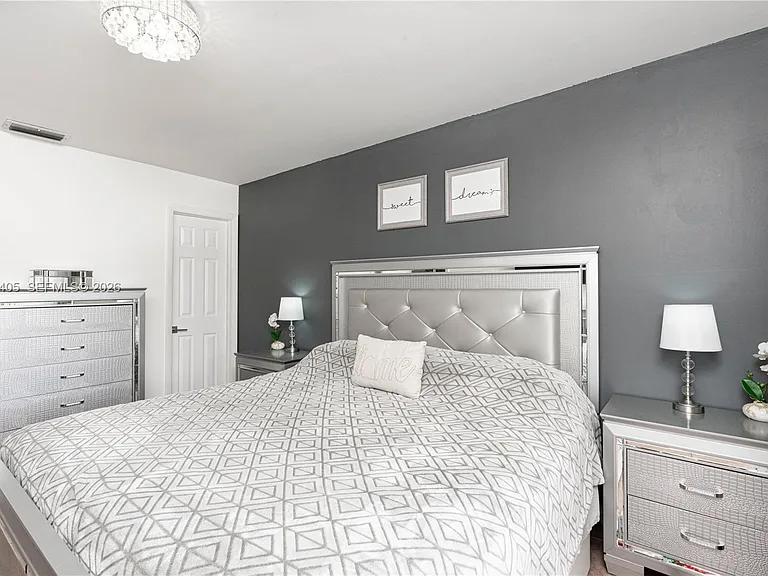 18226 Mediterranean Blvd #5-16 — Photo 24