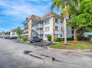 2200 Springdale Blvd APT 212, Palm Springs, FL 33461
