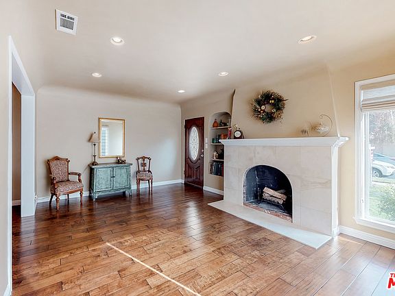 4th image of 703 N Orchard Dr