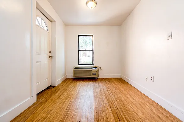 Rented by Nooklyn NYC LLC | media 39