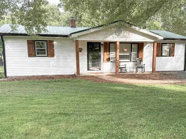 173 Olive St, Mount Airy, NC 27030