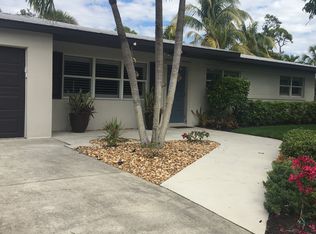 1055 Lastrada Ln, Naples, FL 34103