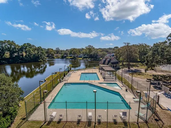 1609 Alric Ct, Charleston, SC 29412