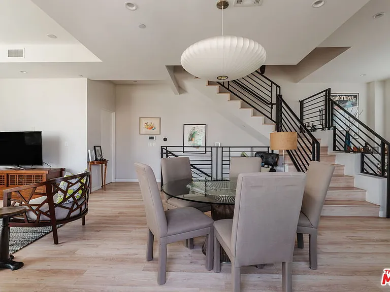 6072 Pickford St — Photo 13