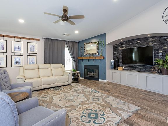 5th image of 3733 Meadow Hills Ct