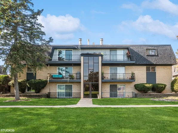11118 S 84th Ave APT 1A, Palos Hills, IL 60465