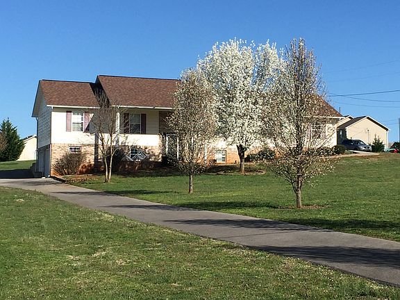4th image of 102 Amy Dr