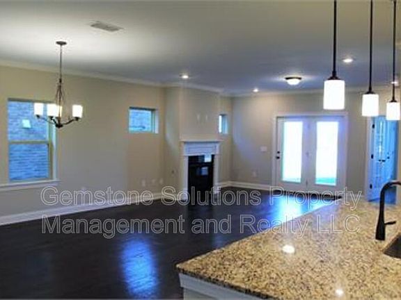 4th image of 1731 Foxland Blvd