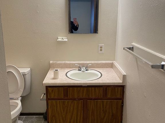 5th image of 2852 Belford Ave APT 3