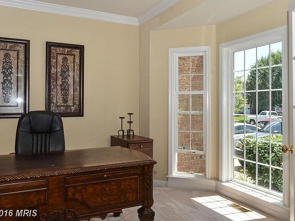 3rd image of 76 Country Manor Dr