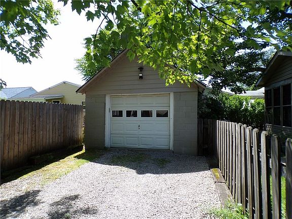 2nd image of 1611 19th St