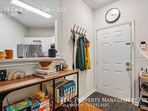 4th image of 4409 Fair Stone Dr APT 103