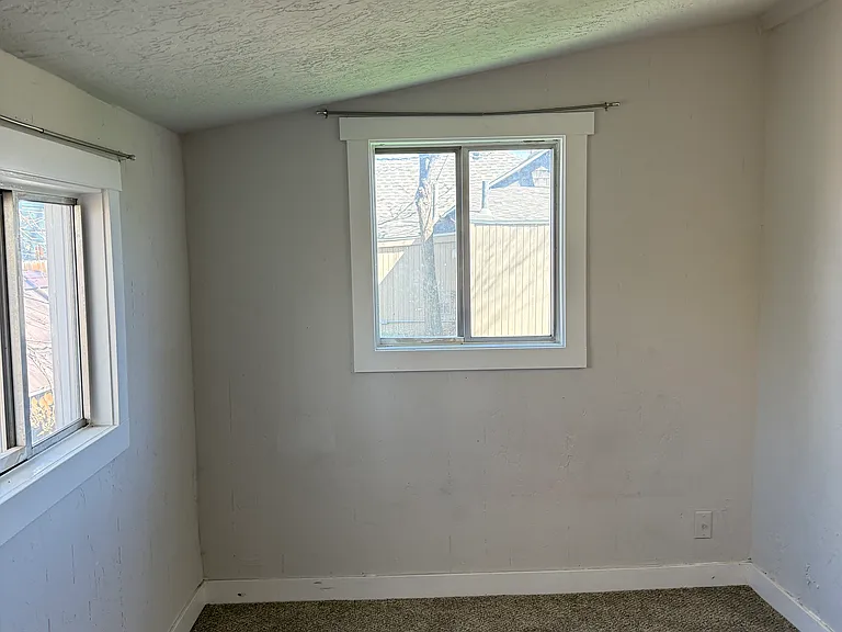 337 N Marion St — Photo 11