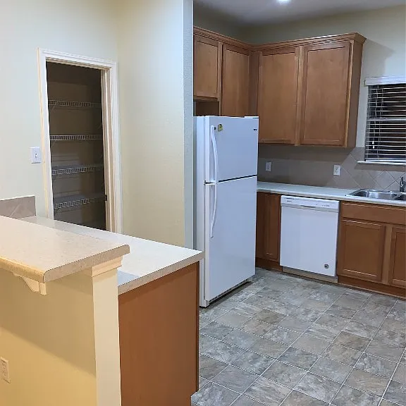 1115 Rawhide Trl — Photo 11