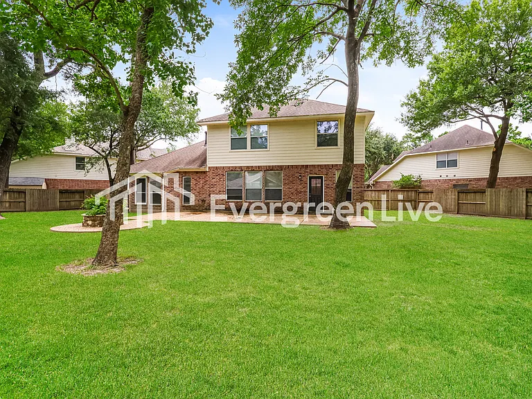 17311 Scotts Bluff Ct — Photo 15