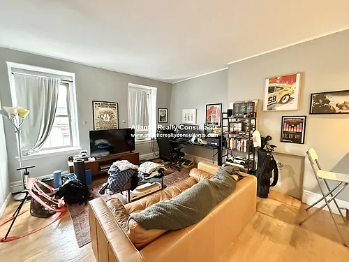177 Marlborough St Photo 1
