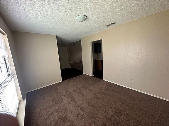 3rd image of 6202 Sasaki Way