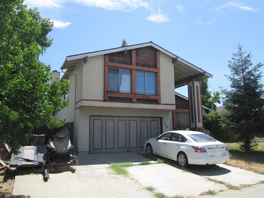 2nd image of 1246 Shirley Way