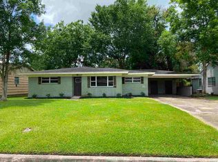 5045 Swallow Dr, Beaumont, TX 77707