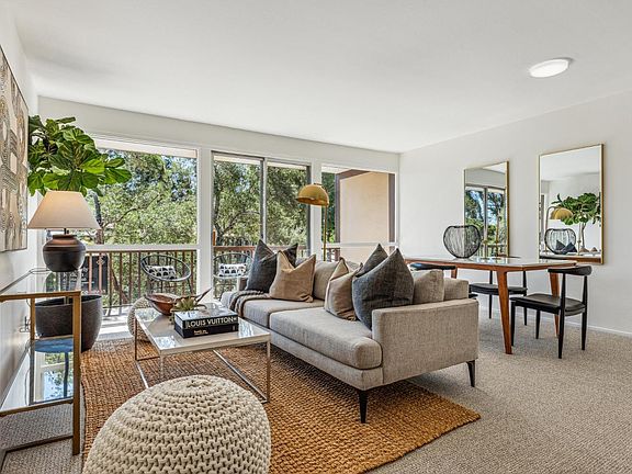 2nd image of 952 Lea Drive