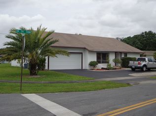 5961 SW 13th St, Plantation, FL 33317