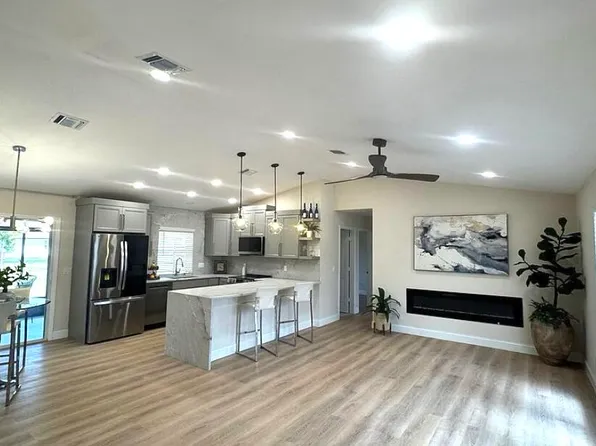 889 SW Nichols Terrace, Port St Lucie, FL 34953