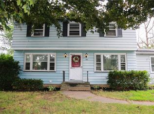 216 Rosemont Dr, Irondequoit, NY 14617