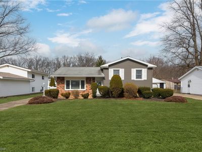 23922 Delmere Dr, North Olmsted, OH, 44070