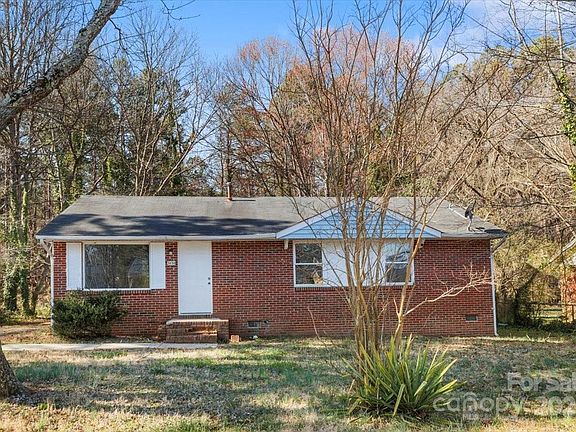 2nd image of 3030 Crawford Ave