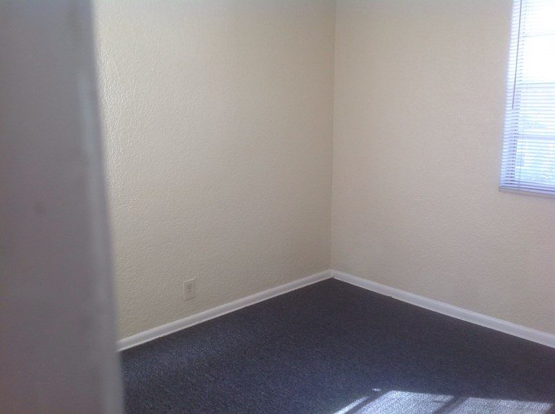 1st image of 1029 Brady St APT 3