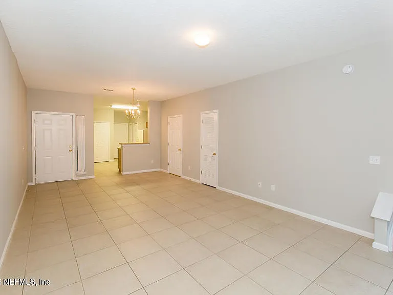 365 Scrub Jay Dr — Photo 4