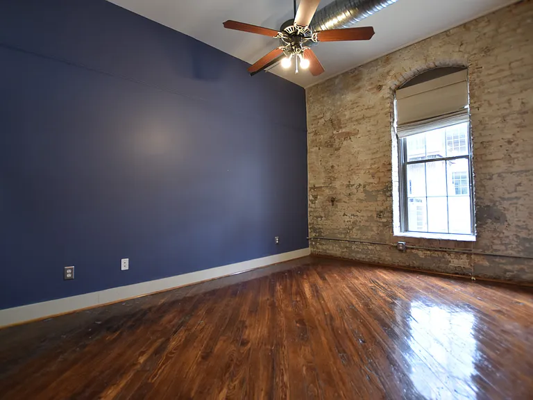 401 E 4th St #305 — Photo 7