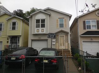 881 Hunterdon St, Newark, NJ 07112