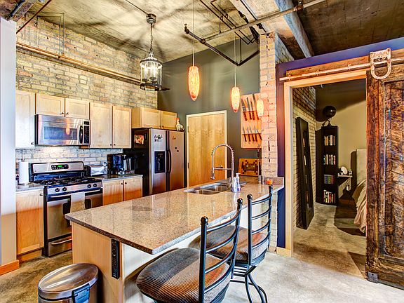 Laundry room Cal Closets