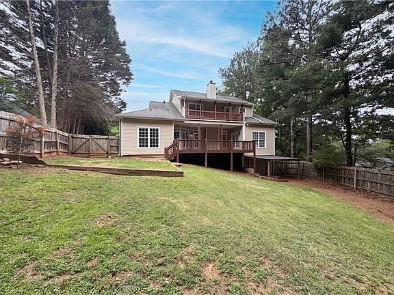 5th image of 2298 Camden Dr SW