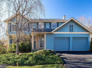 407 Kojun Ct, Sterling, VA 20164