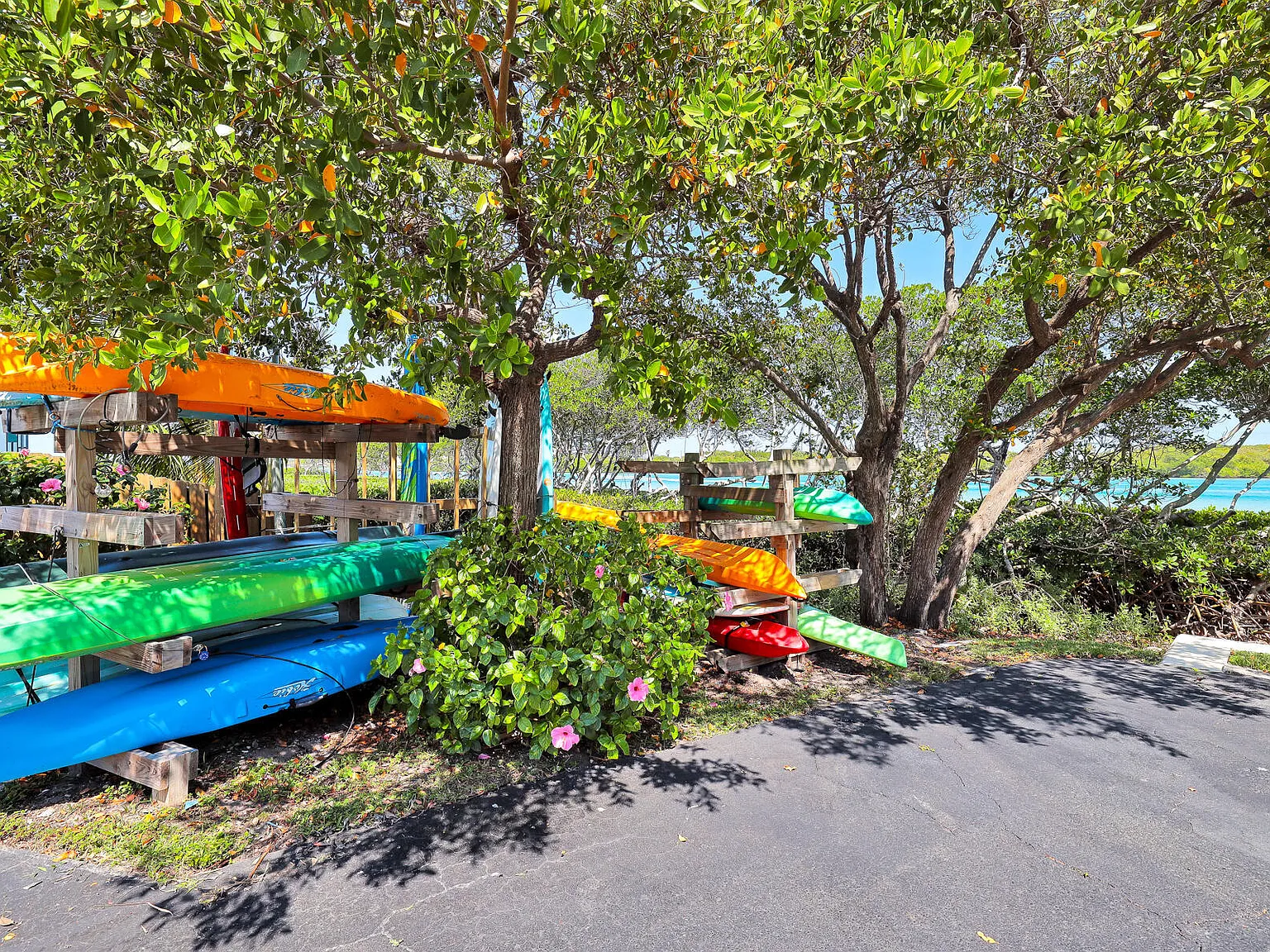 Waterway Beach Condos — Photo 2