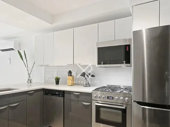 39 East 21st Street image 16 of 25