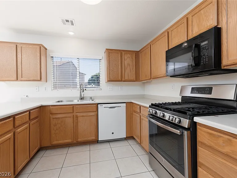 6042 Highland Gardens Dr — Photo 6