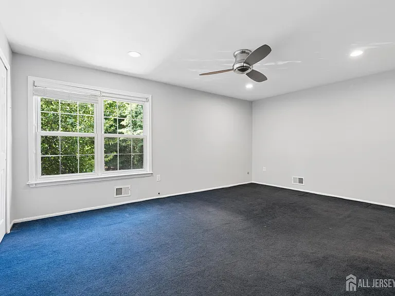 6 Bradford Dr — Photo 14