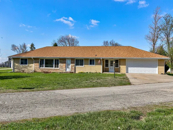 215 N Pearl St, Zearing, IA 50278