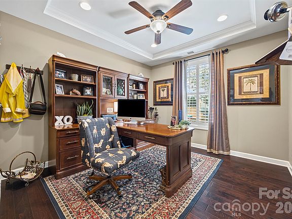 5th image of 831 Tyne Dr